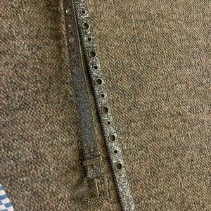 Amazon Essentials Black and Silver Belt